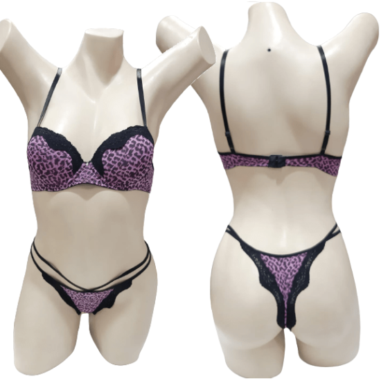 Conjunto de Sutiã com Bojo em Animal Print Roxo com Detalhe em Renda e Calcinha de Duas Tiras Eva Sapeka Lingerie