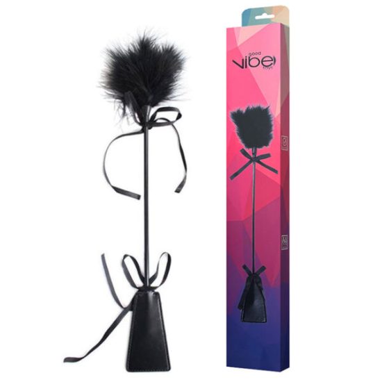 Chibata com Pena e Lacinhos em Ambas Pontas 3R Import 48 cm