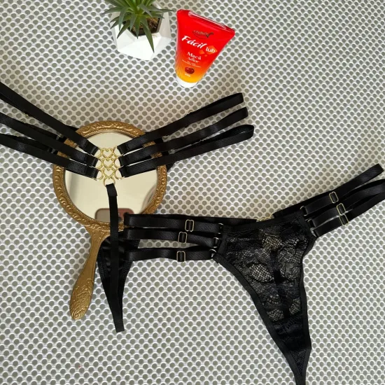 Calcinha fio com detalhes em Corações- Morgana